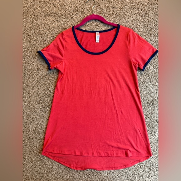 LuLaRoe Women's Classic T Top red with Blue Trim - Picture 1 of 3
